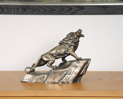 Vintage Japanese Bronze Lion Sculpture by Tsuda Shinobu