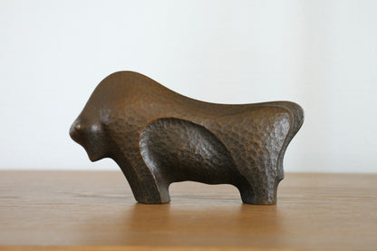 Vintage Japanese Bronze Bull Sculpture by Kobayashi Shomin
