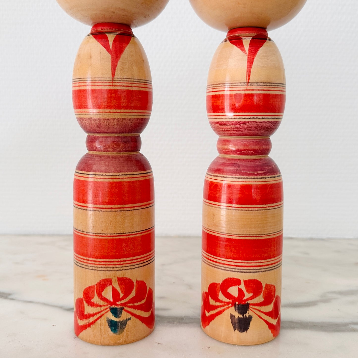 Pair of Vintage Japanese Kokeshi Dolls Tapered Waist
